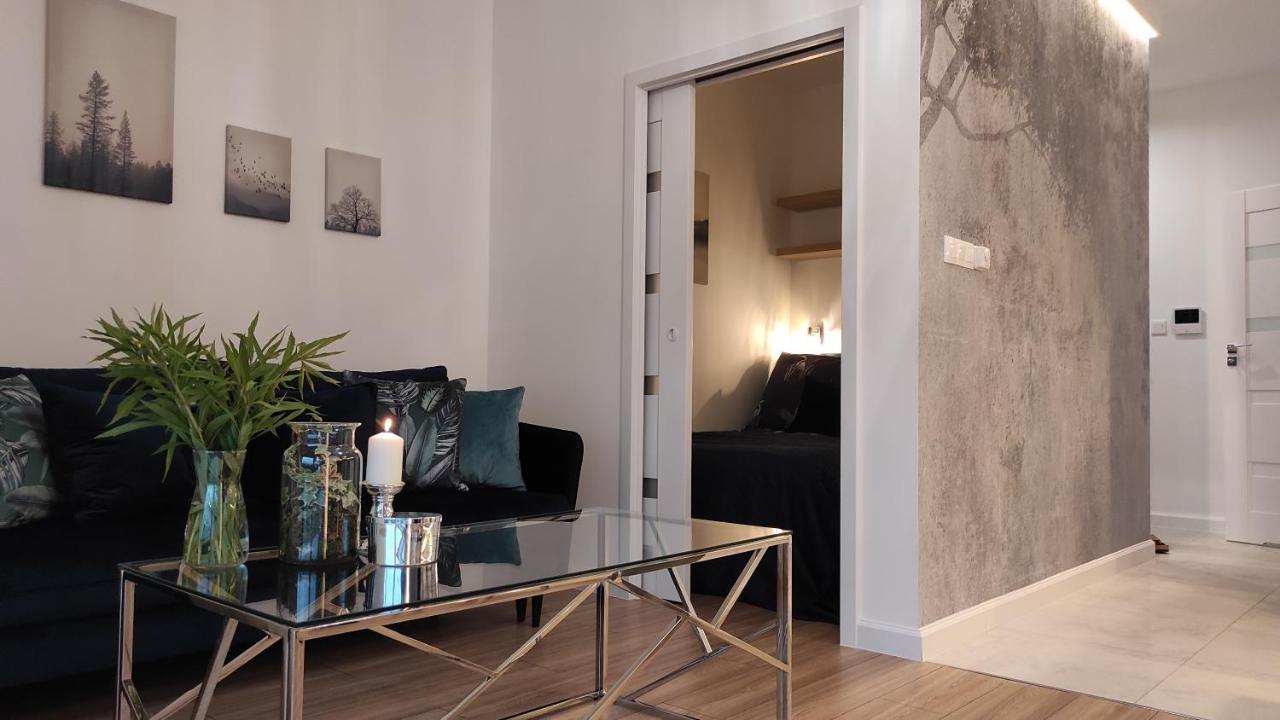 オルシュティンSielska Apartament Zurawi Nad Jeziorem Ukielアパートメント エクステリア 写真